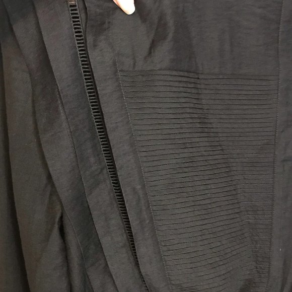 See U Soon Black Pleated Peplum Long Sleeve Blouse - Picture 3 of 9